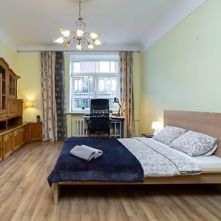 Quiet Hideaway In Centre